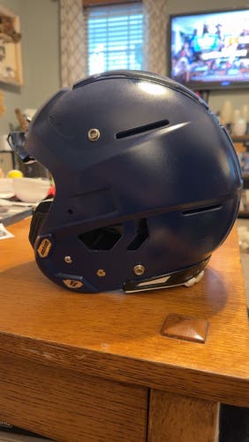 Large Youth Schutt F7 Helmet (Used)