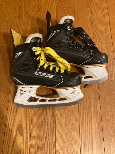 2016 Bauer Supreme S160 Hockey Skates Size 2.5 (Used)