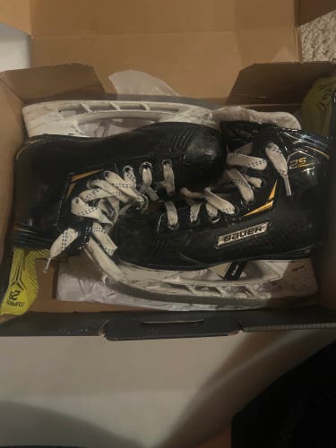 Bauer Supreme 2S Hockey Skates 13.5 (Used)