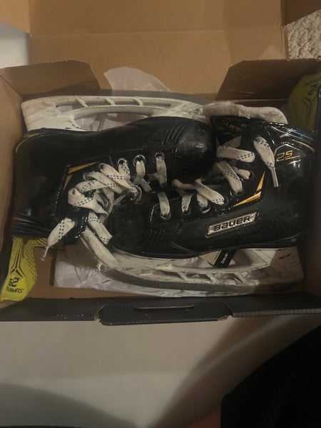 Bauer Supreme 2S Hockey Skates 13.5 (Used)