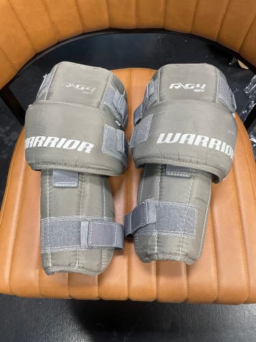 Warrior R/G4 Senior Goalie Knee guards