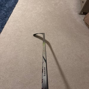 Junior Bauer Vapor Hyperlite 2 Right Handed Hockey Stick P28 (Used)