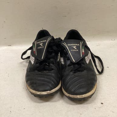 Used Diadora Soccer Cleats Black Youth 12.0 11725-S000490888