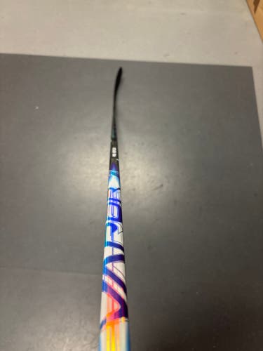 Intermediate Bauer Vapor FlyLite Left Hand Hockey Stick P92 (New)
