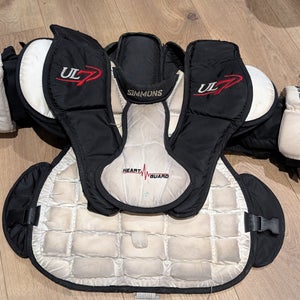 Simmons UL7 Heart Guard Goalie Chest Protector – Intermediate