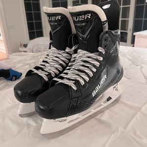 2024 Bauer Supreme Matrix Hockey Skates Regular Width 10 (Used)