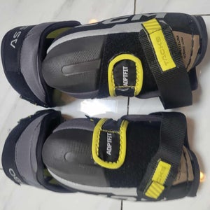 Medium Senior CCM Tacks AS 580 Elbow Pads (Used)