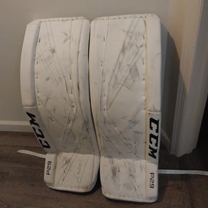 34" CCM Premier P2.9 Goalie Leg Pads (Used)