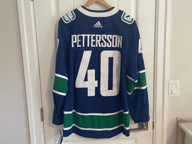 BNWT Authentic Adidas Vancouver Canucks Elias Pettersson Jersey Size 50 Medium