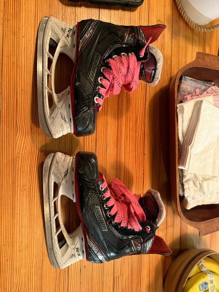 Bauer Vapor x 2.7 Hockey Skates Size 2.5 (Used)
