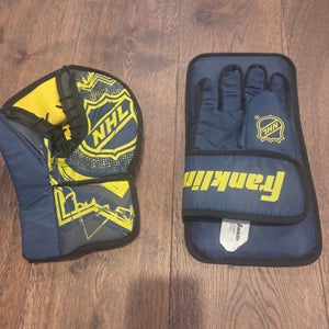 Franklin Regular kids play goalie blocker and glove set(Used)