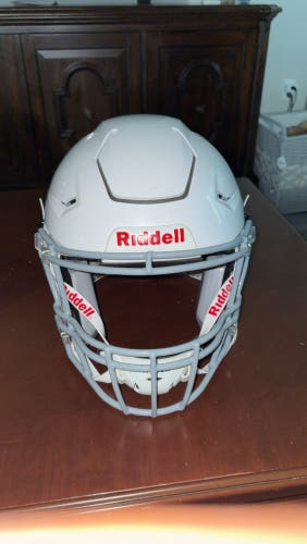 Large Youth Riddell SpeedFlex Helmet (New)
