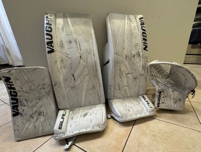 26" Vaughn SLR4 Goalie Set (Used)