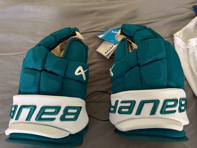 Bauer Supreme Mach Gloves 14" Pro Stock (New)