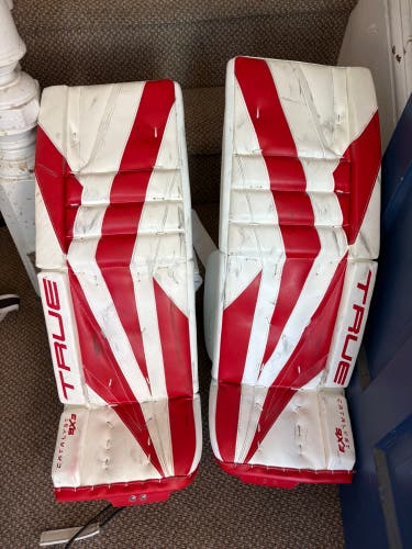 33" True Catalyst 9X3 Goalie Leg Pads (Used)