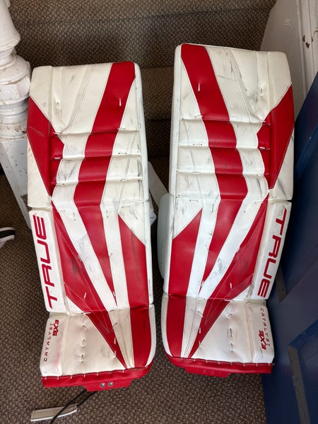 33" True Catalyst 9X3 Goalie Leg Pads (Used)