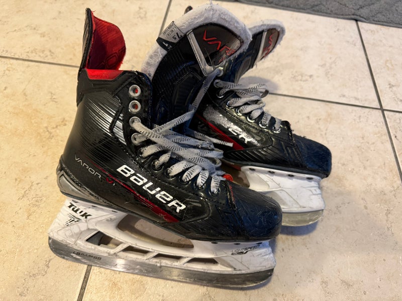 Bauer Vapor X4 Hockey Skates 7.5 (Used)