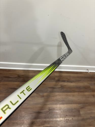 Bauer Vapor Hyperlite 2 Left Hand Hockey Stick P92 70 flex (New)
