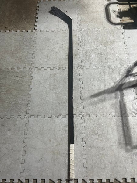 Senior Bauer Left Hand Hockey Stick P28M Pro Stock (New)