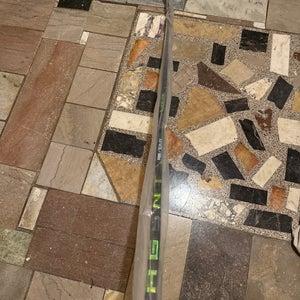 Senior Bauer Ag5nt Right Handed Hockey Stick P28 (New)