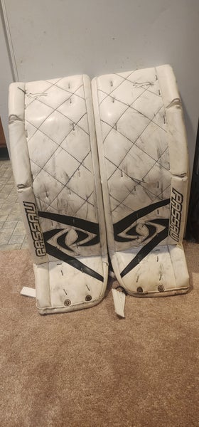Passau Stolz 33" +3" Goalie Leg Pads, Need TLC