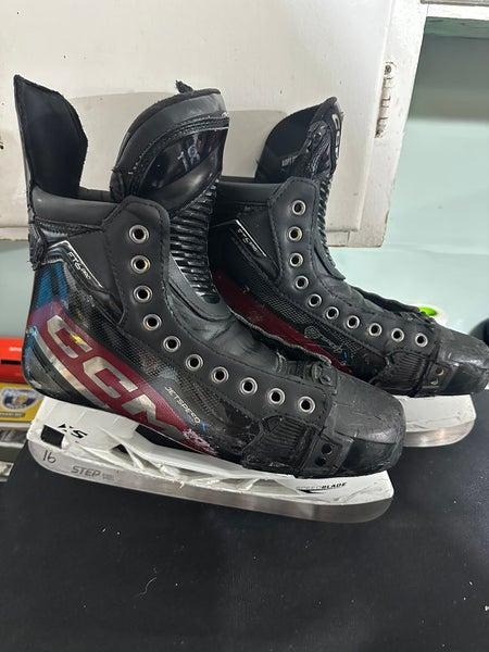 CCM JetSpeed FT6 Pro Hockey Skates Regular Width 9.5