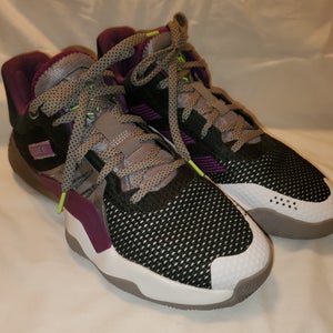 D.O.N Issue 1 Men's 9.5 WITH BOX Donovan Spida Mitchell