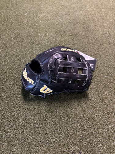 Wilson RH Infield A2000 Baseball Glove 11.5" (New)