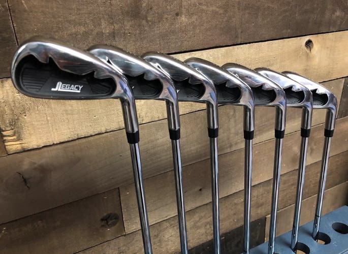 Men's Right Handed Iron Set Regular Flex 7 Pieces Steel Shaft (New)