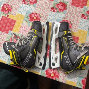 CCM Super Tacks AS3 Hockey Goalie Skates Regular Width 7 (Used)
