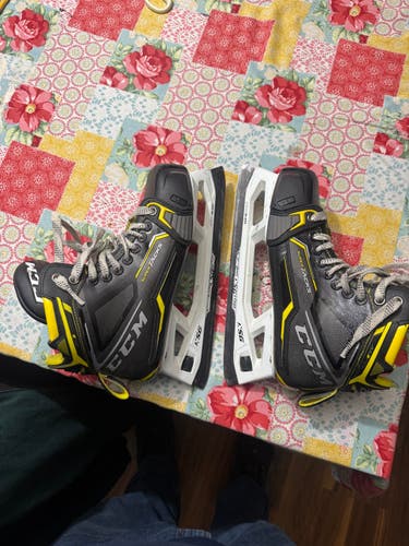 CCM Super Tacks AS3 Hockey Goalie Skates Regular Width 7 (Used)