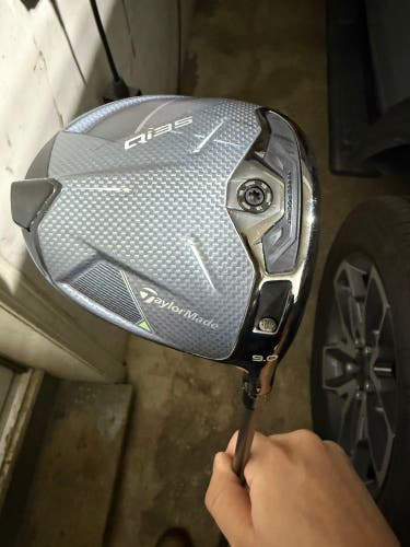 Unisex 2025 TaylorMade Qi35 Right Handed Driver Extra Stiff Flex 9 Loft (Used)