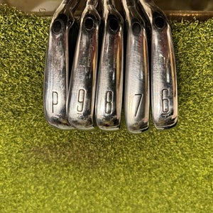 Wilson 2024 Staff Blade 6-PW Iron Set, Recoil F4 Stiff Flex, RH