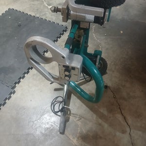 Atec casey pro pitching II machine