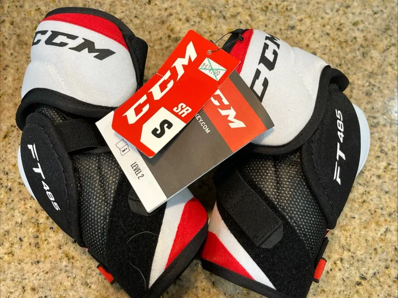 Senior Small CCM JetSpeed FT485 Elbow Pads (New)