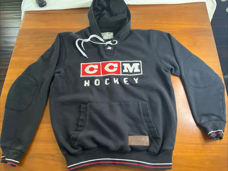 CCM Hockey Vintage Embroidered Logo Black Hoodie Size Men Medium RARE