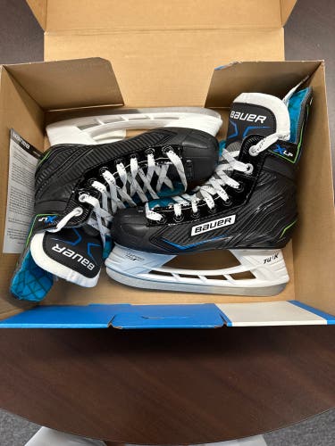 Bauer XLP Hockey Skates Regular Width Size 3 (New)