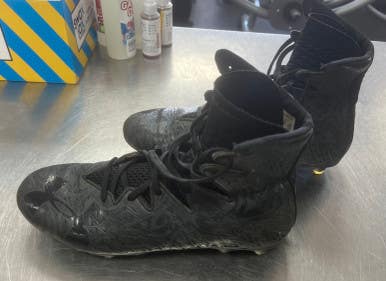 Used Under Armour Adult FB Cleats Black Senior 10 11497-S000152243