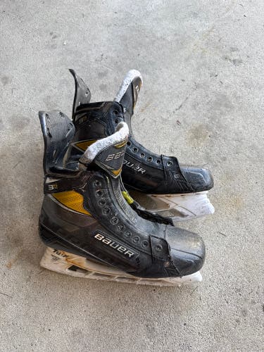2022 Bauer Supreme 3S Pro Hockey Skates Wide Width 10 (Used)
