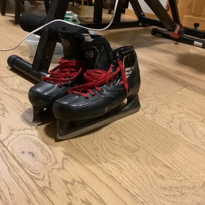 True Hockey Goalie Skates