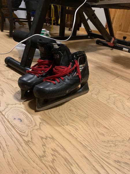 True Hockey Goalie Skates