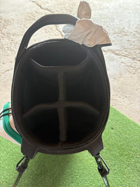 Wilson Staff Eco stand bag | SidelineSwap | Buy and Sell on