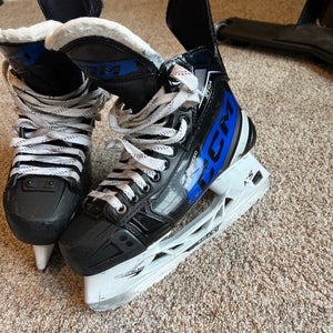 CCM JetSpeed XTra Hockey Skates Regular Width 9 (Used)