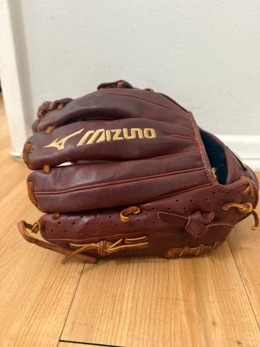 Mizuno Prime Elite RH Infield Baseball Glove 11.5" (Used)