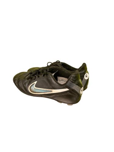 Used Nike Soccer Cleats Black Youth 06.0 11686-S000045909