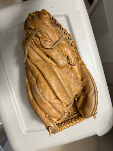 Wilson RH Baseball Glove (Used)