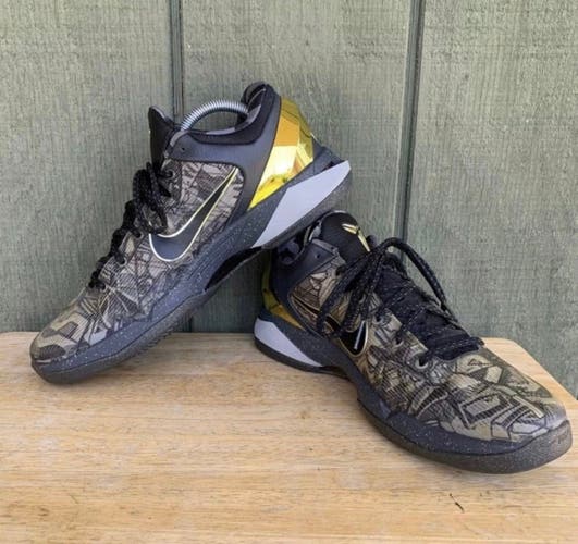 Men's Size M 9.0 (W 10.0) Nike Kobe 8 Shoes (Used)