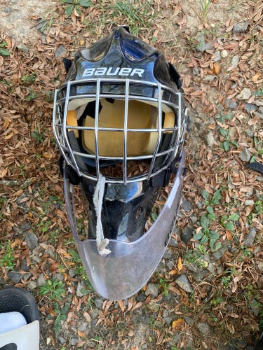 Intermediate Bauer NME3 Goalie Mask (Used)