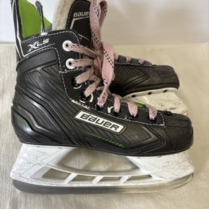 Junior Size 3 Bauer XLS Ice Hockey Skates