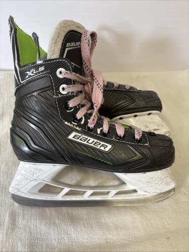 Junior Size 3 Bauer XLS Ice Hockey Skates